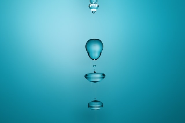 水